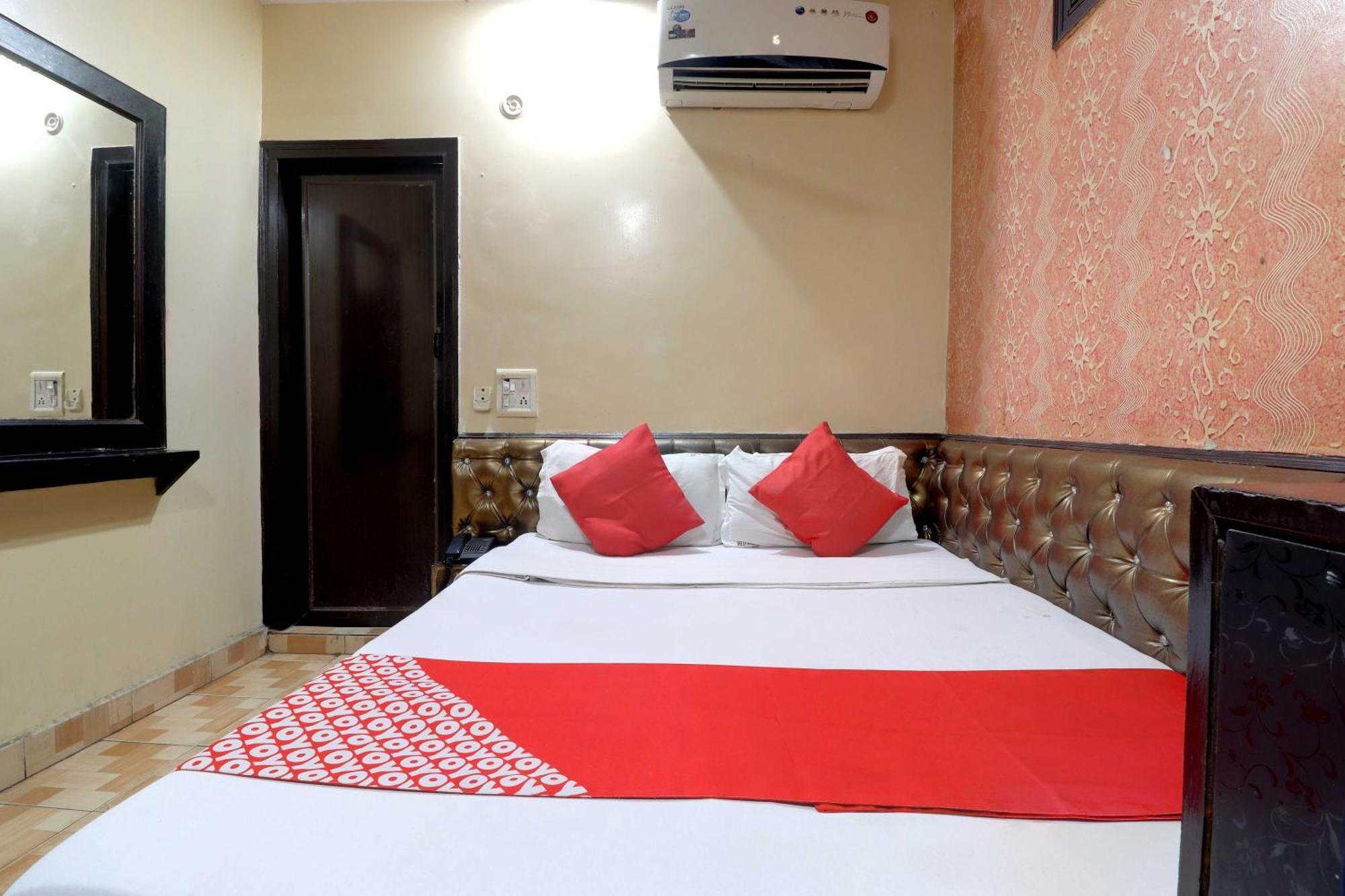 Oyo Flagship 81569 The Red Rose Inn New Delhi Eksteriør billede