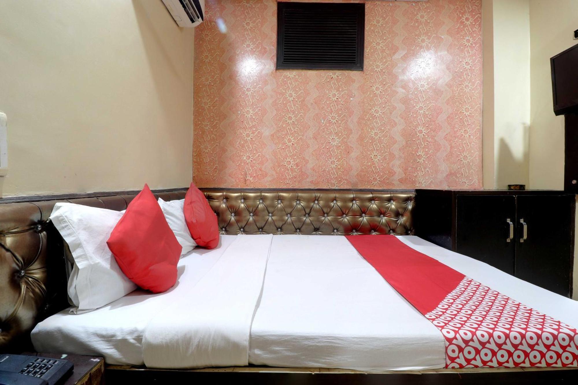 Oyo Flagship 81569 The Red Rose Inn New Delhi Eksteriør billede