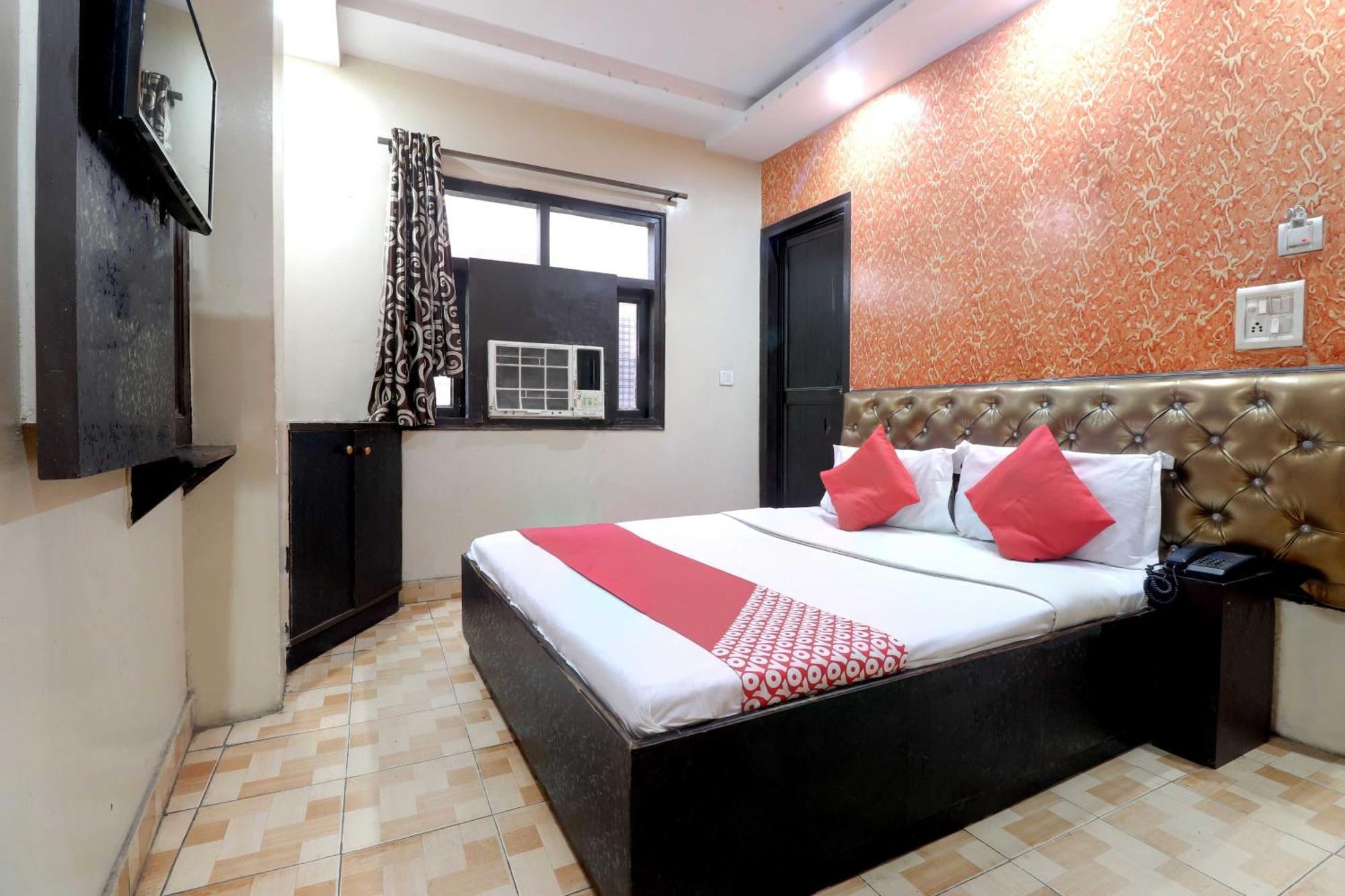 Oyo Flagship 81569 The Red Rose Inn New Delhi Eksteriør billede